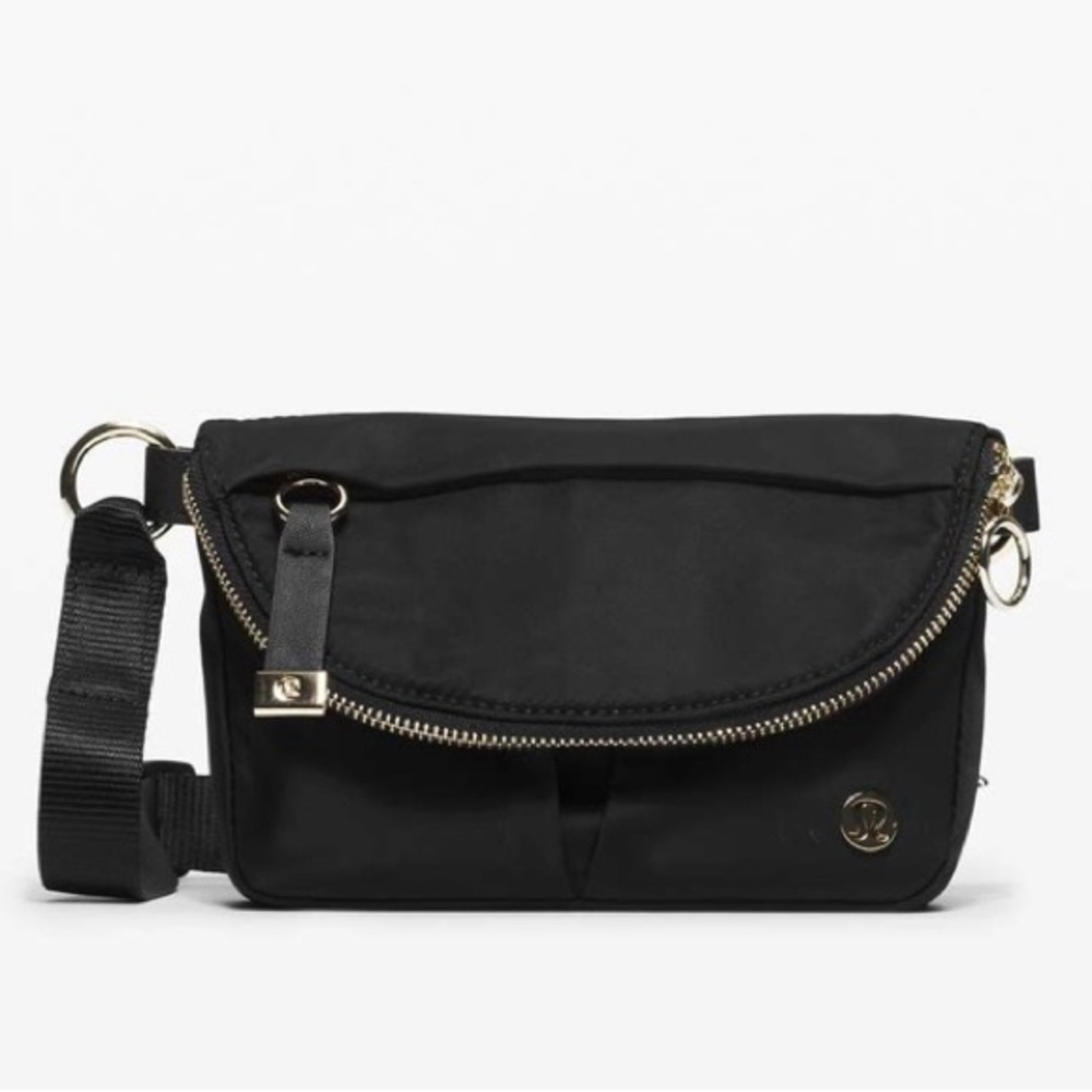 Lululemon All Night Festival Bag Micro in Black and Gold